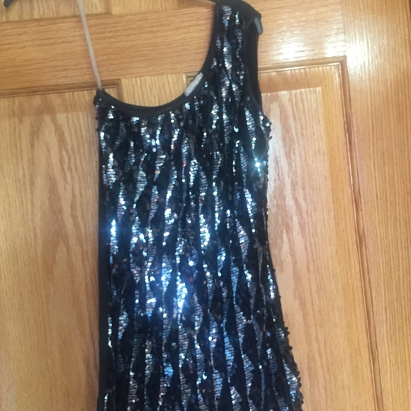 EUC ONE SHOULDER TOP - Picture 1 of 1